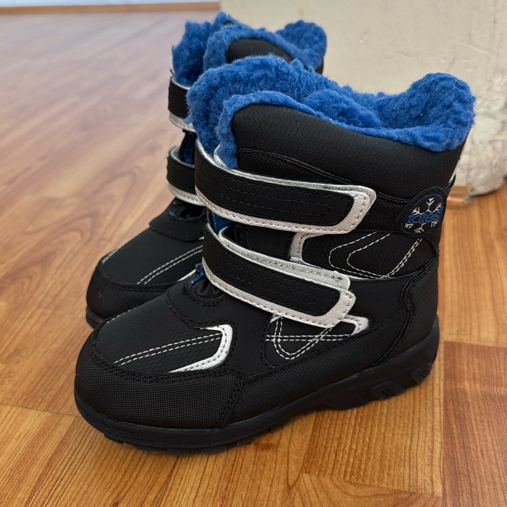 Boys snow boots